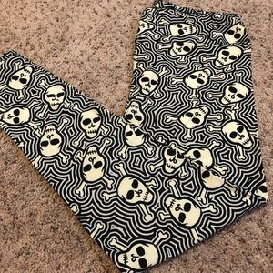 LuLaRoe Pants - Lularoe TC2 Leggings NEW LuLaRoe Pants - Lularoe TC2 Leggings NEW